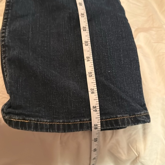 Levi’s Signature Misses Size 12 SHORT EUC - Picture 7 of 9